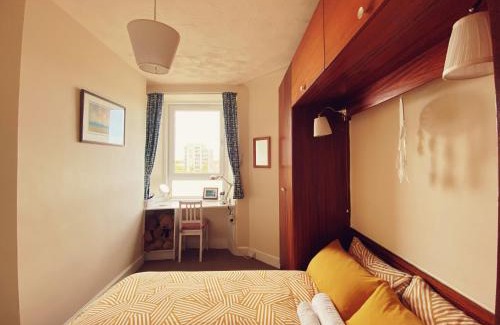 Edinburgh Apartment | Edinburgh Meadowbank 1-Bedroom Flat
