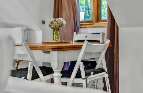 Blackburn House | Edinburgh's Autumn Chalet