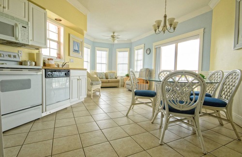 Fort Myers Beach Apartment | Edison Beach House