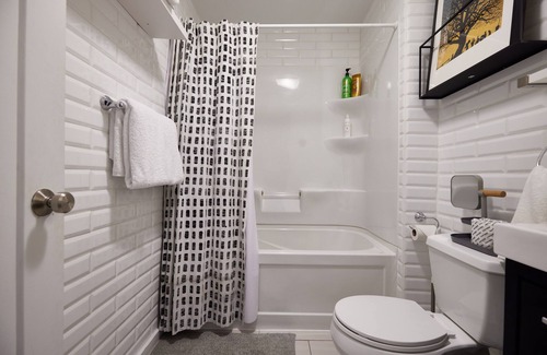 Stratford Hotel | Edisons Inn