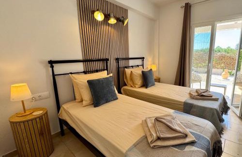 Almiros Beach Apartment | Edith's Beach House - Adults Only