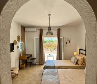 Almiros Beach Apartment | Edith's Beach House - Adults Only