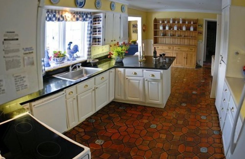 Stowe Area House | Edson Hill- 5 acres, Dogs/Views/Pond/Sledding/Pingpong and Air hockey .