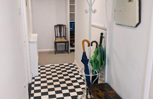 Lewes House | Edward's Burrow