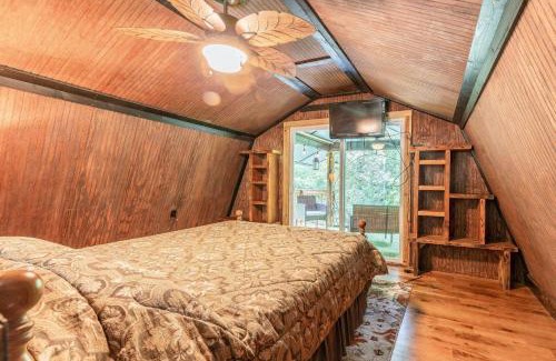 Woodstock House | Edward - The Hut