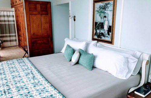 Helena Bed & Breakfast | Edwardian Inn