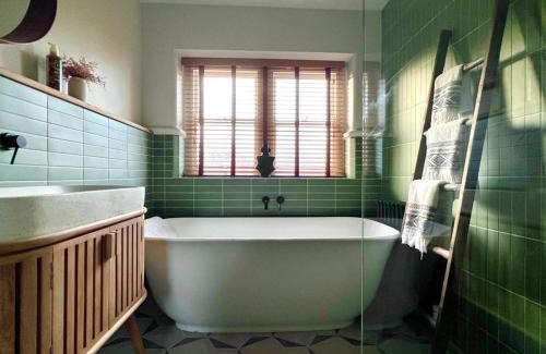 Frome House | Edwardian Town House - Garden & Cinema