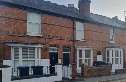 City Centre Cottage | Edwards Cottage - Grove Road Cottages