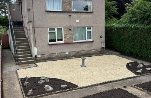 Nailsea Apartment | EEJs Cozy 2-Bedroom Apartment in Nailsea