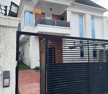 Ajah Apartment | Effixzzy villa