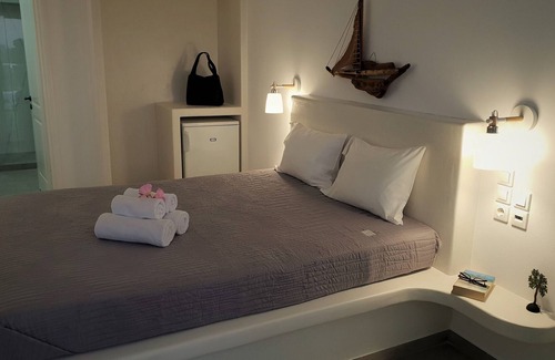 Milos House | Efthimias Rooms