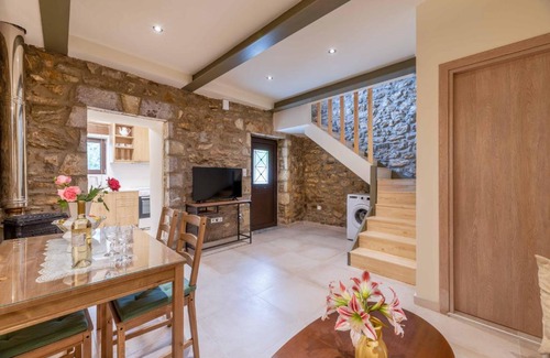 Messini House | Eftichia's Nomad stone house