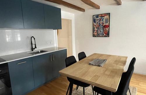 Old Town Apartment | Egas Duplex Historic Centre