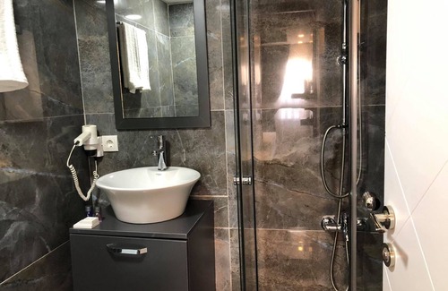 Karsiyaka Hotel | Ege Pearl Hotel