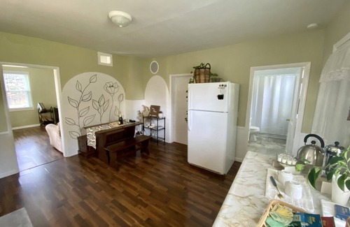 Egg Harbor House | Egg Harbor Getaway. Close to it all: Town, beach, Fun Park etc. & pet friendly!