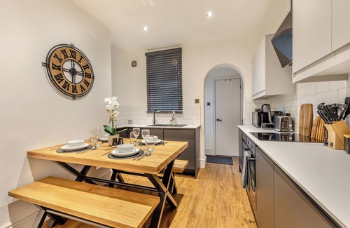 Lincoln Cottage | Egon House - UK39578