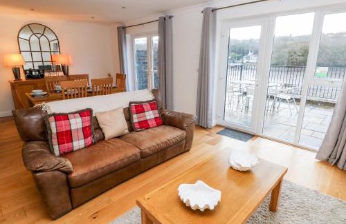 Milford Haven House | Egret