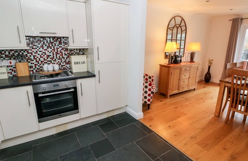 Milford Haven Cottage | Egret