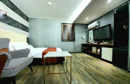 Gumi Hotel | eHotel Gumi