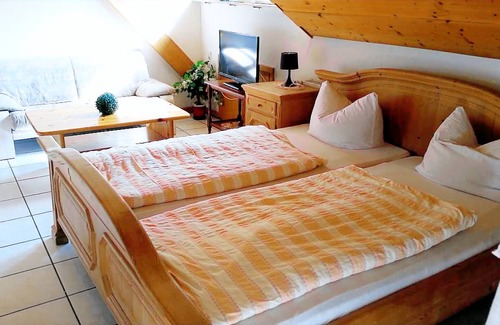 Bad Peterstal-Griesbach Apartment | Ehrenmättlehof: Ferienwohnung E10, 45qm, Wohn-/Schlafbereich, max. 3 Personen