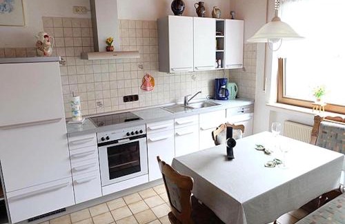 Oberstadtfeld Apartment | Eifel Garden Hideaway, cleaning included