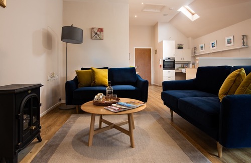 Melrose Cottage | Eildon Melrose Holiday Cottages & Log Cabins - Hamiltons - spacious 1 bedroom cottage, 2 mins from M
