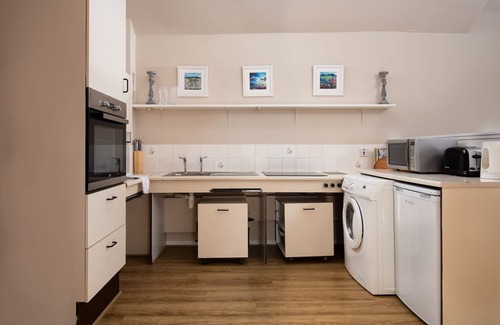 Melrose Cottage | Eildon Melrose Holiday Cottages & Log Cabins - Hamiltons - spacious 1 bedroom cottage, 2 mins from M