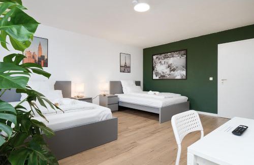 Ruhrort Apartment | Einfach aber sehr komfortabel - Wohnung für 12 Personen - 2xWC - Gruppen, Messe, Monteure, Studenten - Voll ausgestattet - 6 Betten 140x200cm hochwertig, 3 Smart-TV 55 Zoll Netflix, 1000 Mbit WLAN, voll ausgestattete Küche