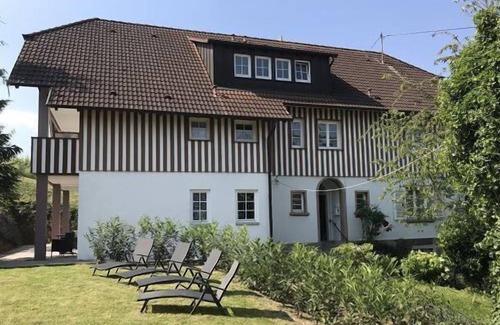 Steinbach Apartment | Einzelzimmer mit Balkon und Dusche