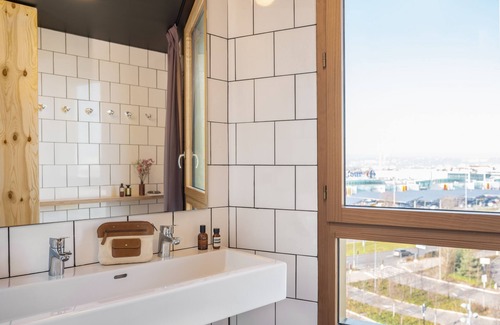Vanves Hotel | EKLO Paris Porte de Versailles