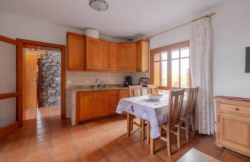 Mocanal House | El Almendro