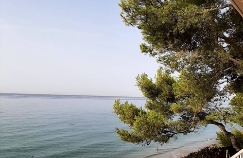El Roc de Sant Gaieta Apartment | El balcó del Roc. Apartment in 1st line of the sea, two terraces, ideal for families
