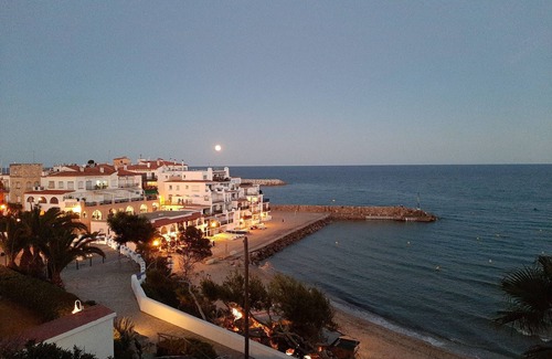 El Roc de Sant Gaieta Apartment | El balcó del Roc. Apartment in 1st line of the sea, two terraces, ideal for families