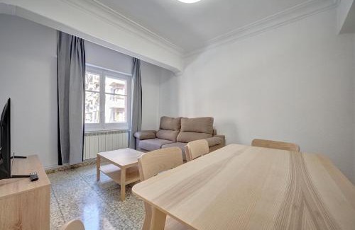 Logrono City Centre Apartment | El Capricho by Clabao