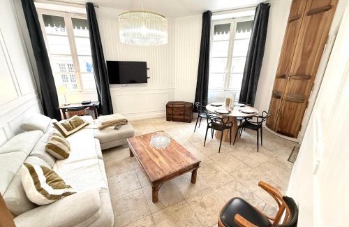 Nimes City Centre Apartment | El Carmen 60m2 - Nîmes centre Gare TGV - Wifi