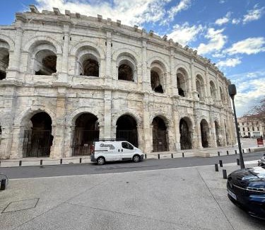 Nimes City Centre Apartment | El Carmen 60m2 - Nîmes centre Gare TGV - Wifi