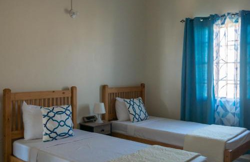 Discovery Bay House | El Casa Azul