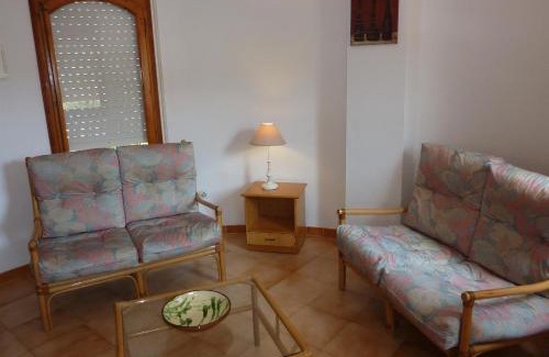 Pals Villa | El Castillito
