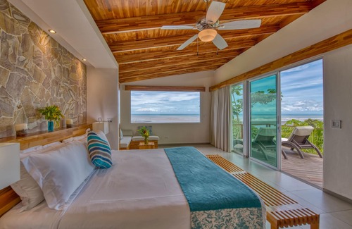 Playa Tortuga Hotel | El Castillo Boutique Luxury Hotel