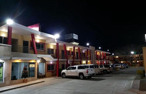 Mazatlan Hotel | El Descanso Inn