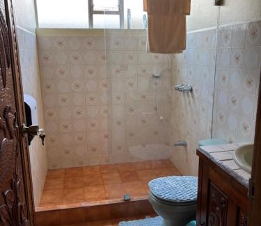 Alfaro Ruiz Bed & Breakfast | El Garaje b&b