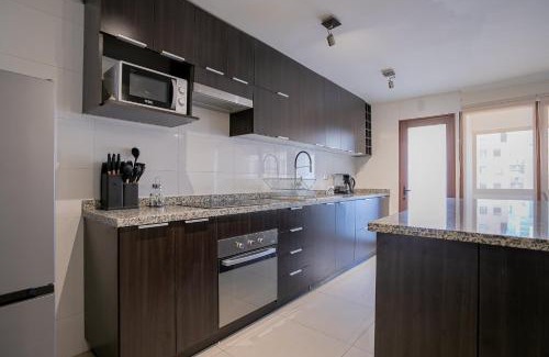 El Golf Apartment | El Golf Family Oasis near Costanera Center