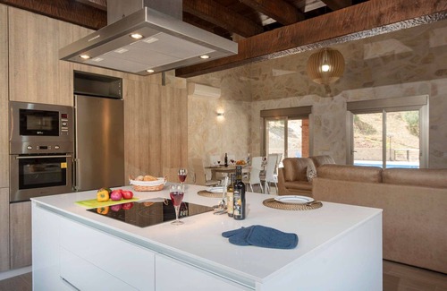 El Gastor Villa | El Hoyillo - Three Bedroom Villa, Sleeps 6