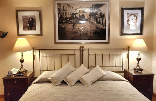 Zona Centro Hotel | El Mesón de los Poetas