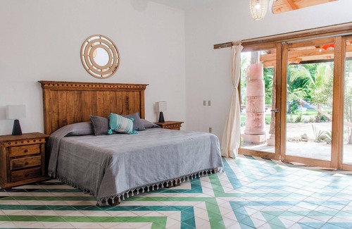 Troncones House | El MURO MAJAHUA RETREAT CENTER