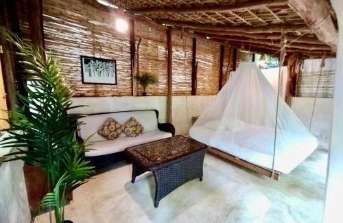 Arroyo Cruz House | El nido en la playa con alberca y acceso directo a la bahia de Casa Pauline