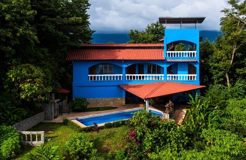 Ciudad Cortes Hotel | El Paraiso Azul