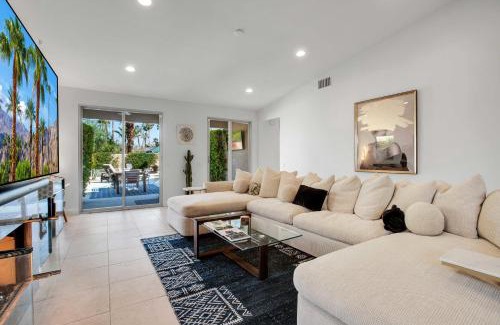 Palm Desert House | El Paseo Paradise 3BR Desert Oasis with pool & spa