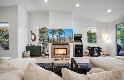 Palm Desert House | El Paseo Paradise 3BR Desert Oasis with pool & spa
