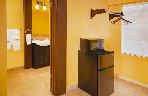 Studio City Hotel | El Patio Inn - Near Universal Studios Hollywood